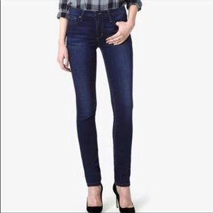 Joe’s Jean Dark Wash Skinny Straight Jeans